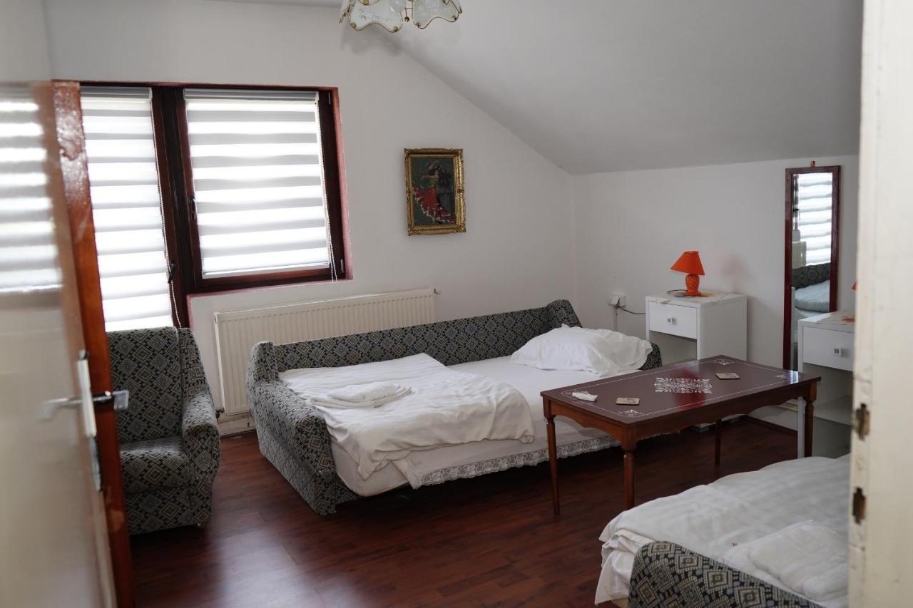 Etnobubi Appartement Novi Sip Buitenkant foto